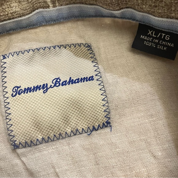 Tommy Bahama Silk Hawaiian Shirt Mens‎ XL  Floral Print Beach Aloha Casual Luau - Picture 2 of 8